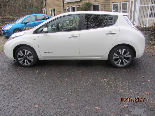 Used Nissan Leaf 2017 for sale - 77490427: Photo 4