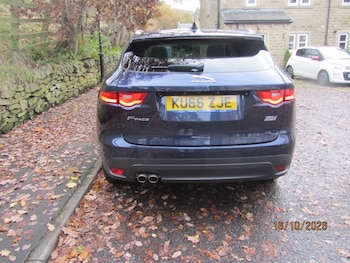 Used Jaguar F-Pace 2016 for sale - 76696586: Photo