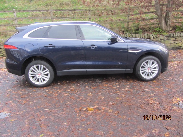 Used Jaguar F-Pace 2016 for sale - 76696586: Photo 5