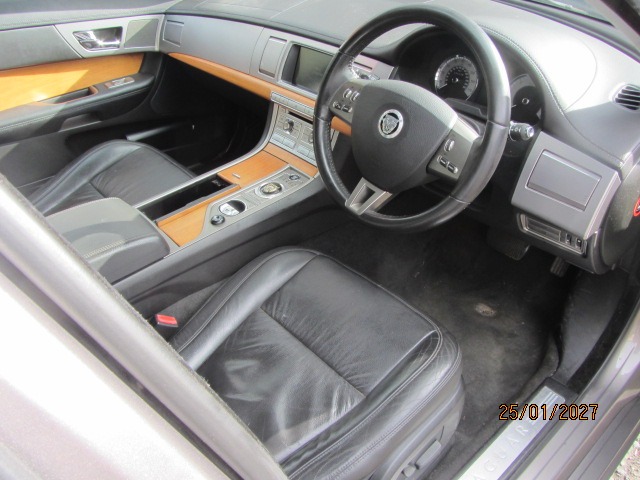 Used Jaguar XF 2009 for sale - 77676250: Photo 2