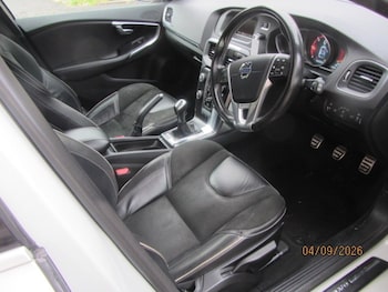 Used Volvo V40 2015 for sale - 76181224: Photo 2
