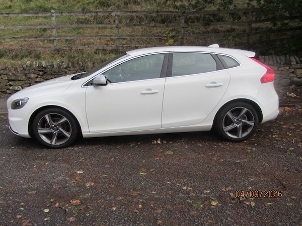 Used Volvo V40 2015 for sale - 76181224: Photo 5