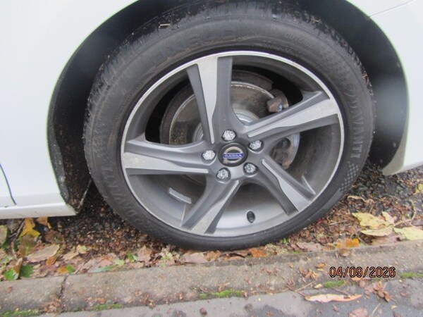Used Volvo V40 2015 for sale - 76181224: Photo 9