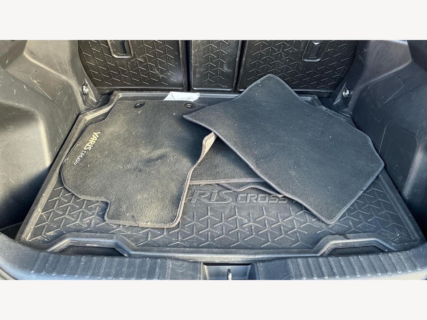 Used Toyota Yaris Cross 2023 for sale - 76349484: Photo 16