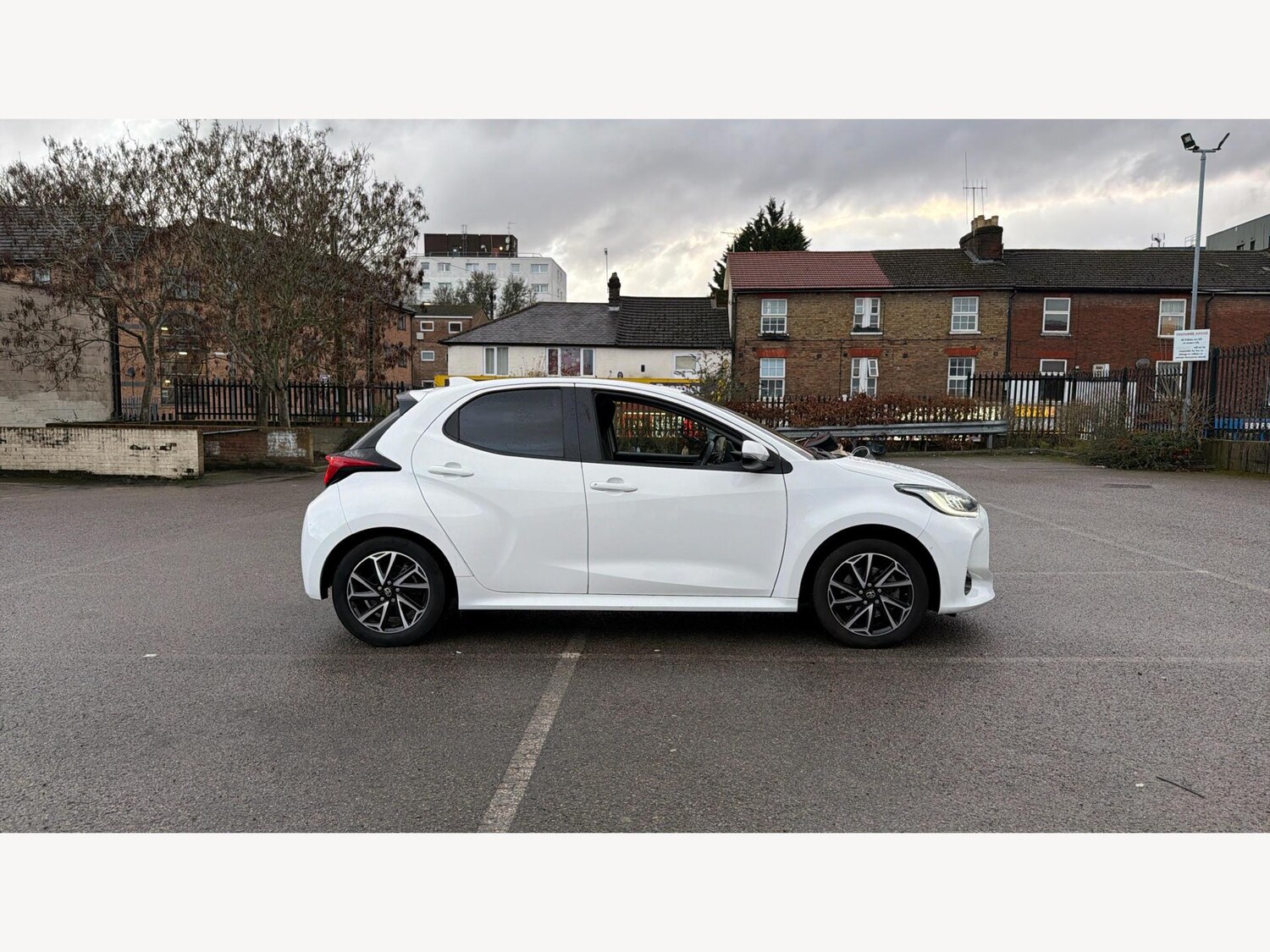 Used Toyota Yaris for sale - 77484469: Photo 19