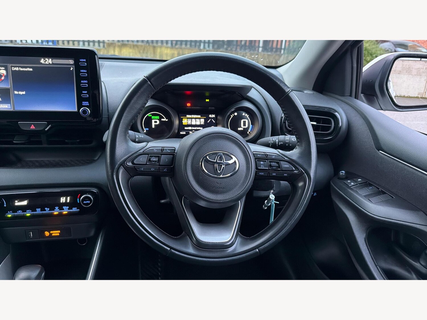 Used Toyota Yaris for sale - 77484469: Photo 9