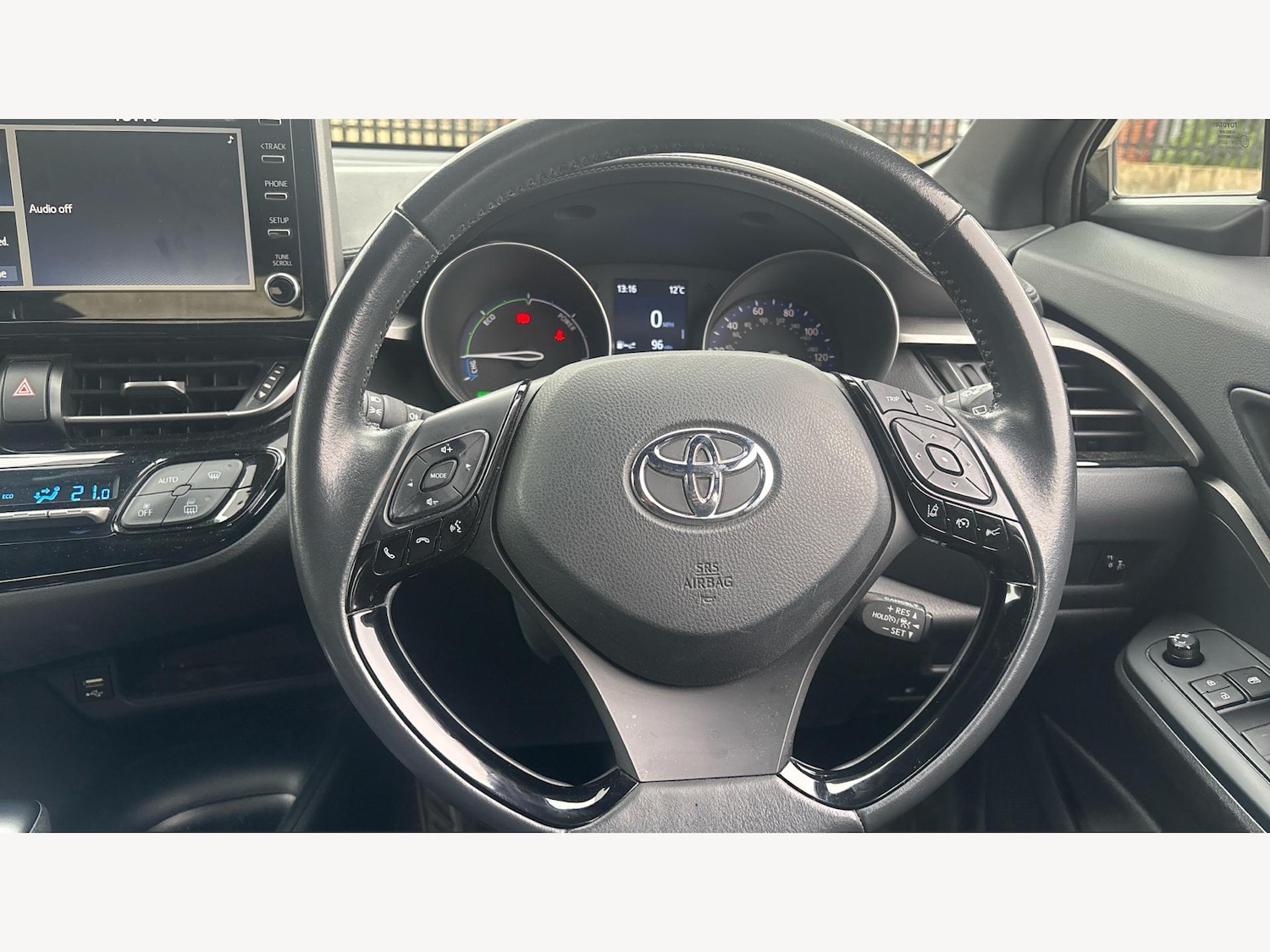 Used Toyota C-HR 2022 for sale - 76326139: Photo 10