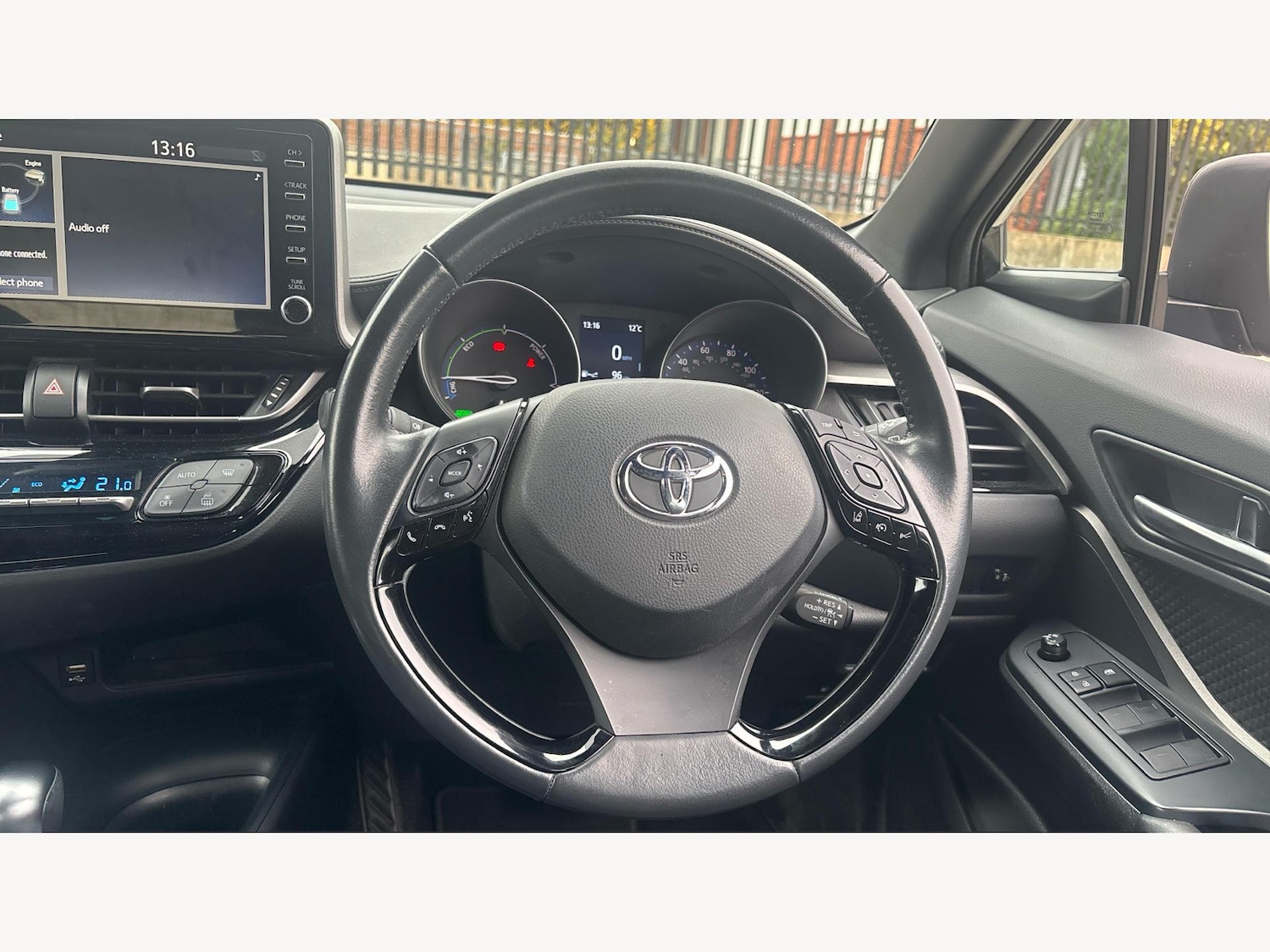 Used Toyota C-HR 2022 for sale - 76326139: Photo 8