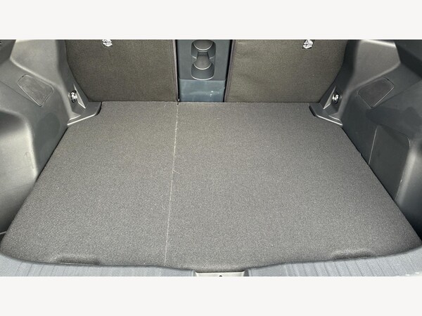 Used Toyota Yaris Cross 2025 for sale - 76326760: Photo 16