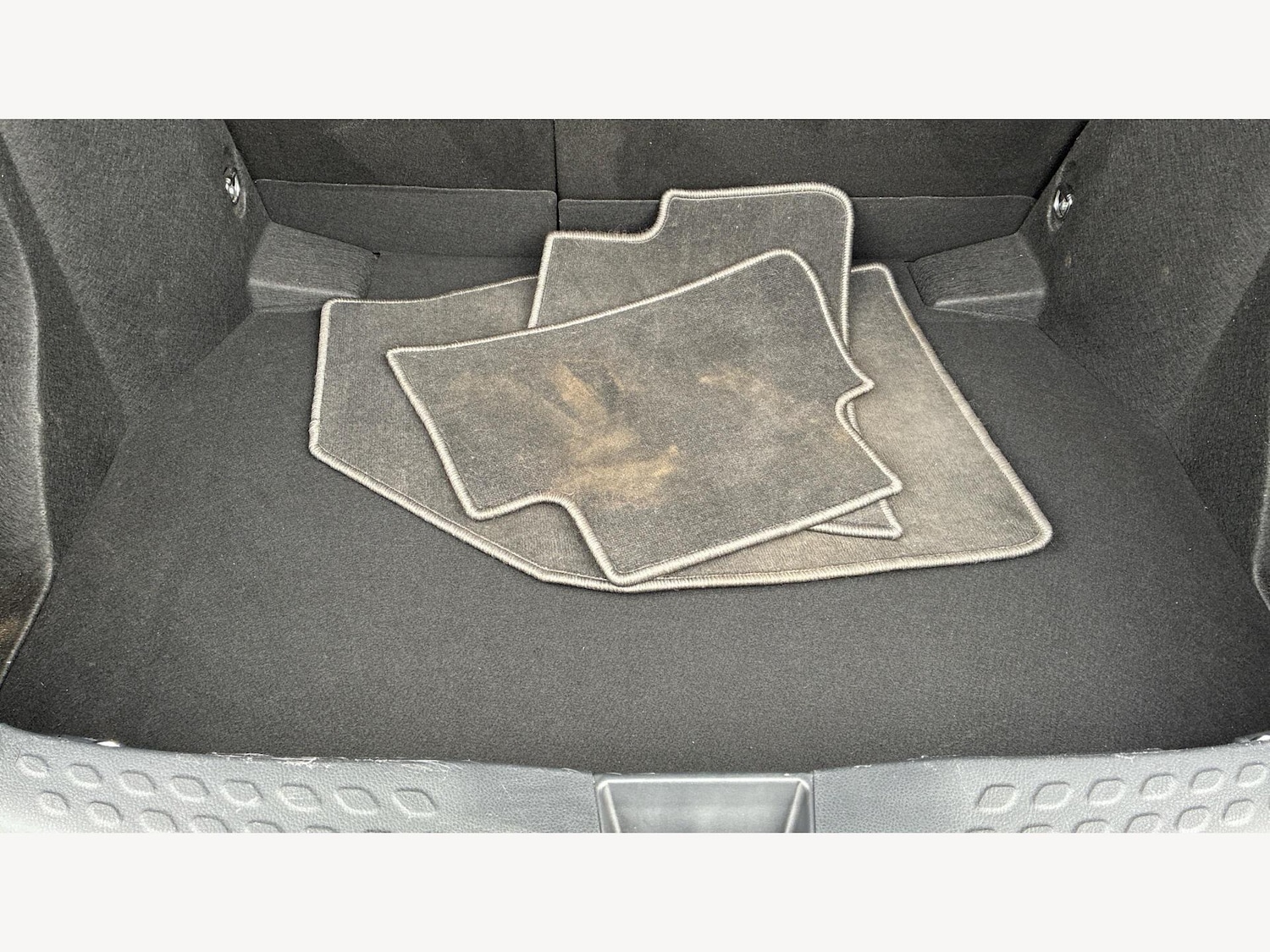 Used Toyota C-HR 2023 for sale - 76326080: Photo 16