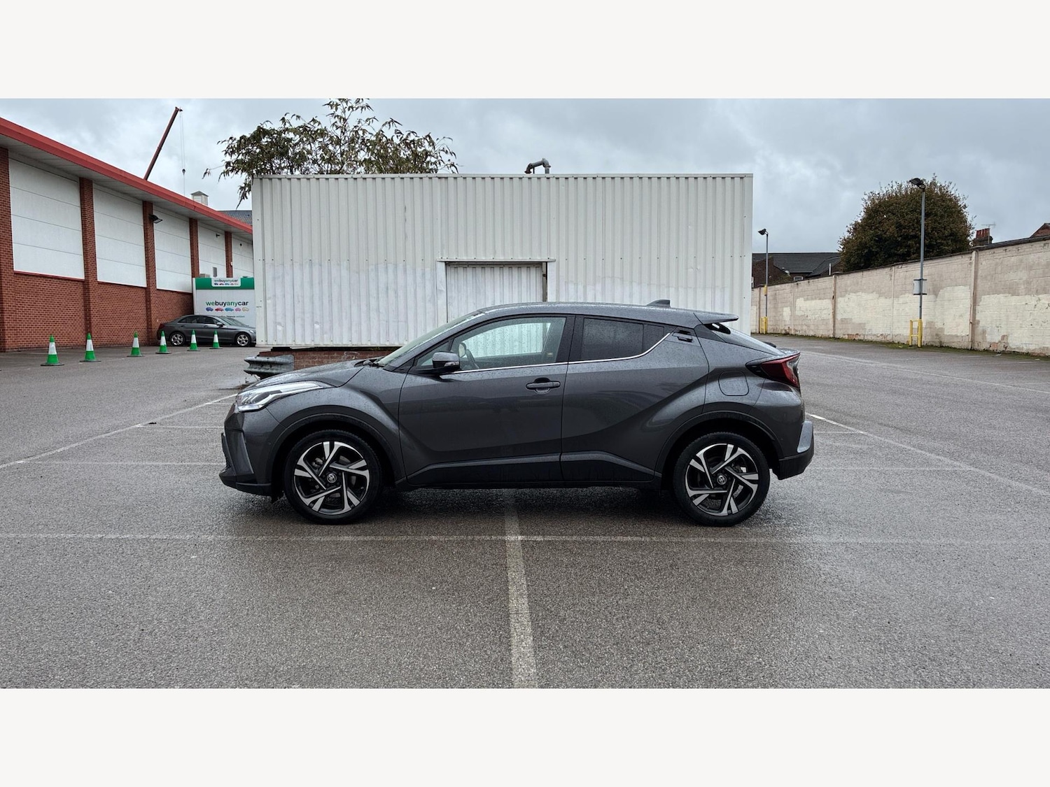 Used Toyota C-HR 2023 for sale - 76326080: Photo 19