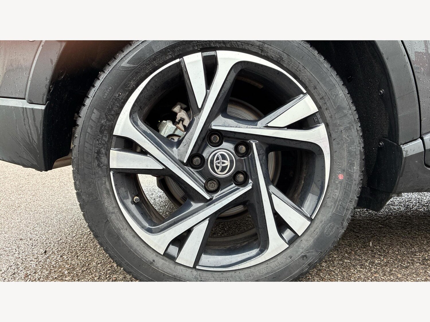 Used Toyota C-HR 2023 for sale - 76326080: Photo 20