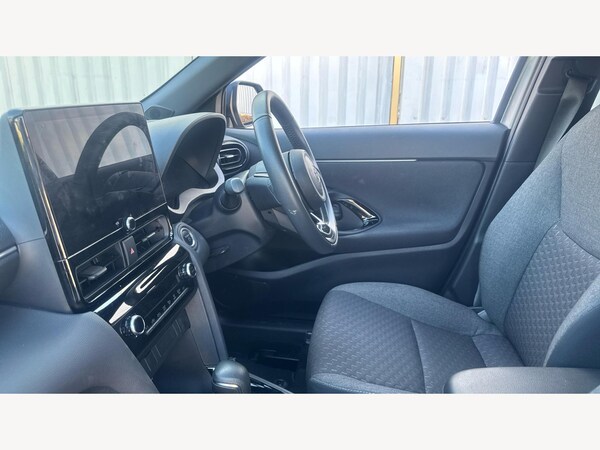 Used Toyota Yaris Cross 2024 for sale - 75562970: Photo 12