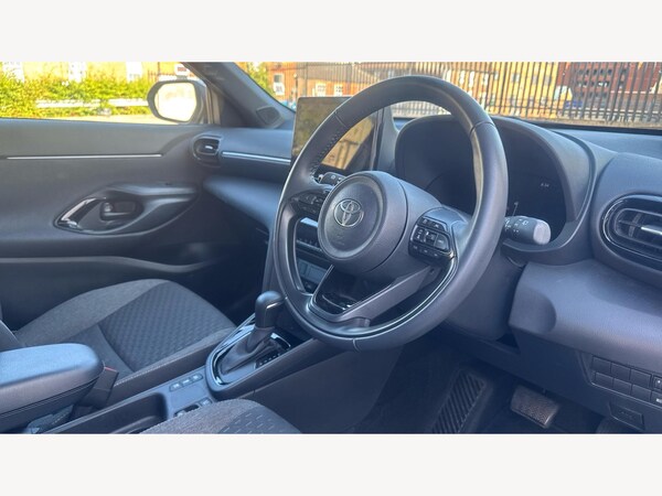 Used Toyota Yaris Cross 2024 for sale - 75562970: Photo 13