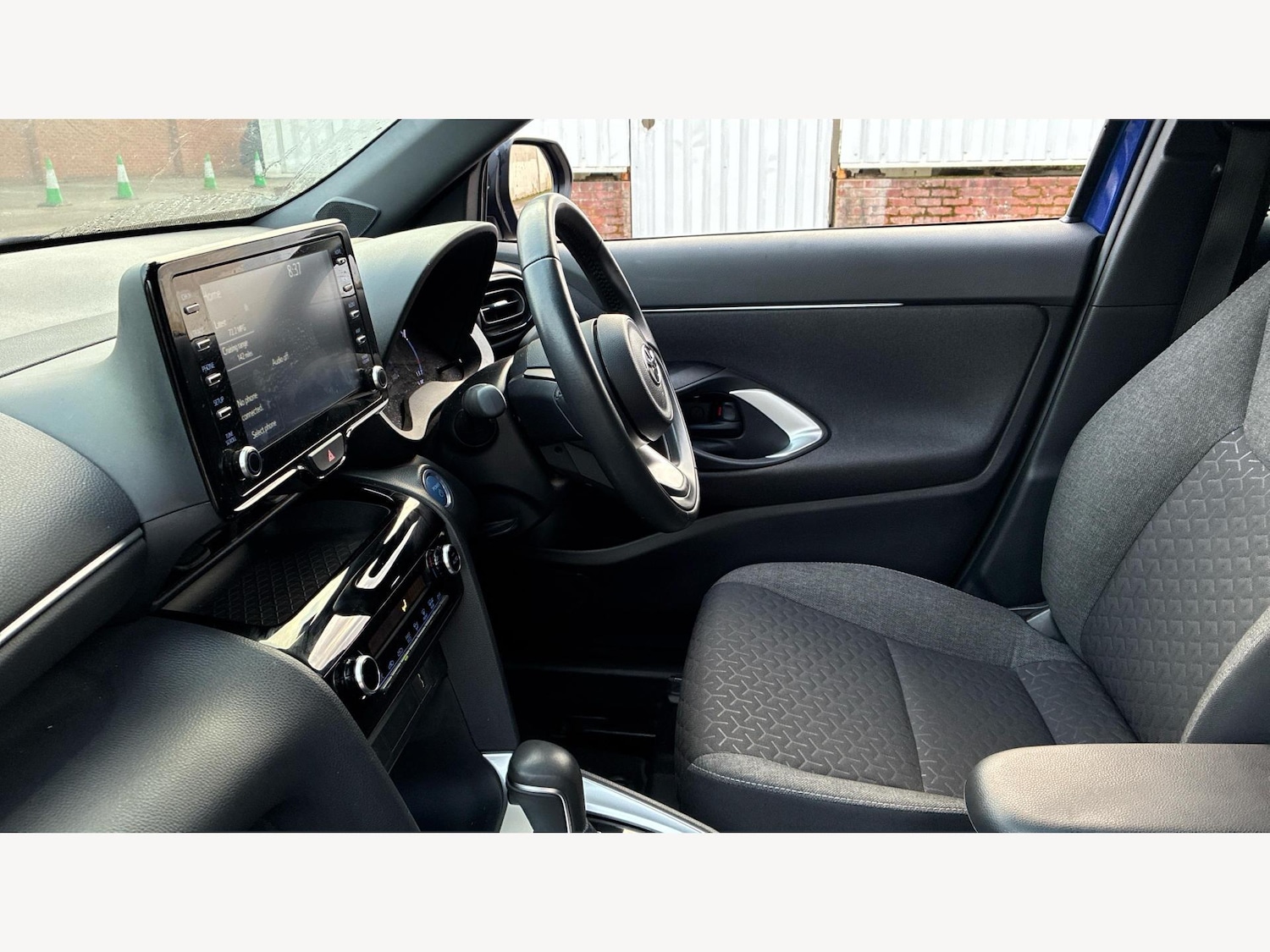 Used Toyota Yaris Cross 2022 for sale - 76408842: Photo 12