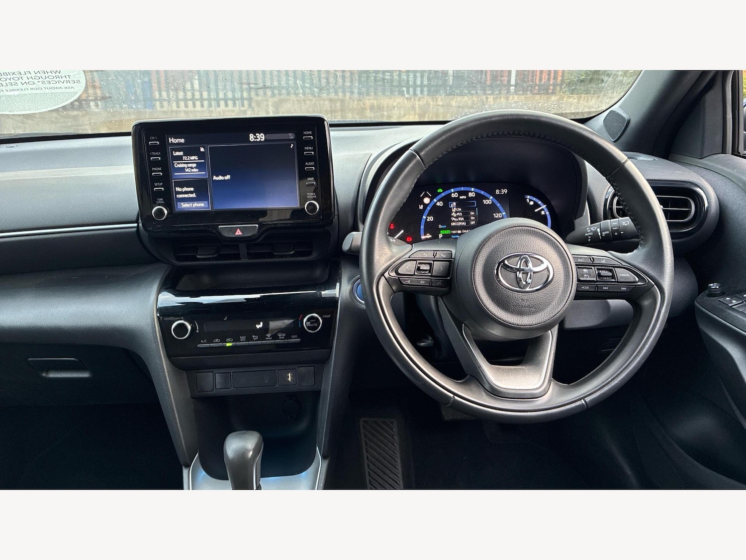 Used Toyota Yaris Cross 2022 for sale - 76408842: Photo 7