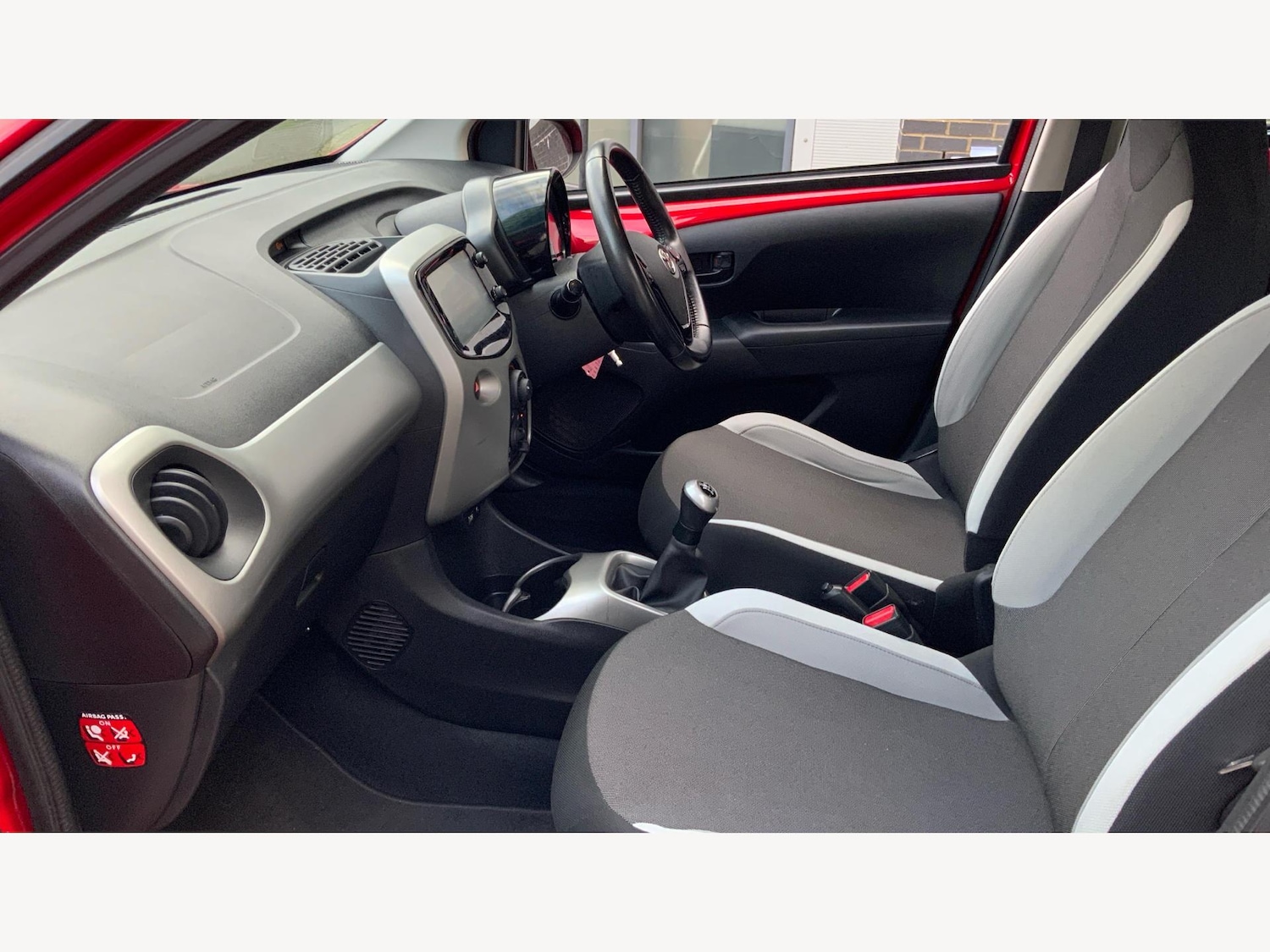 Used Toyota AYGO 2015 for sale - 77057378: Photo 12