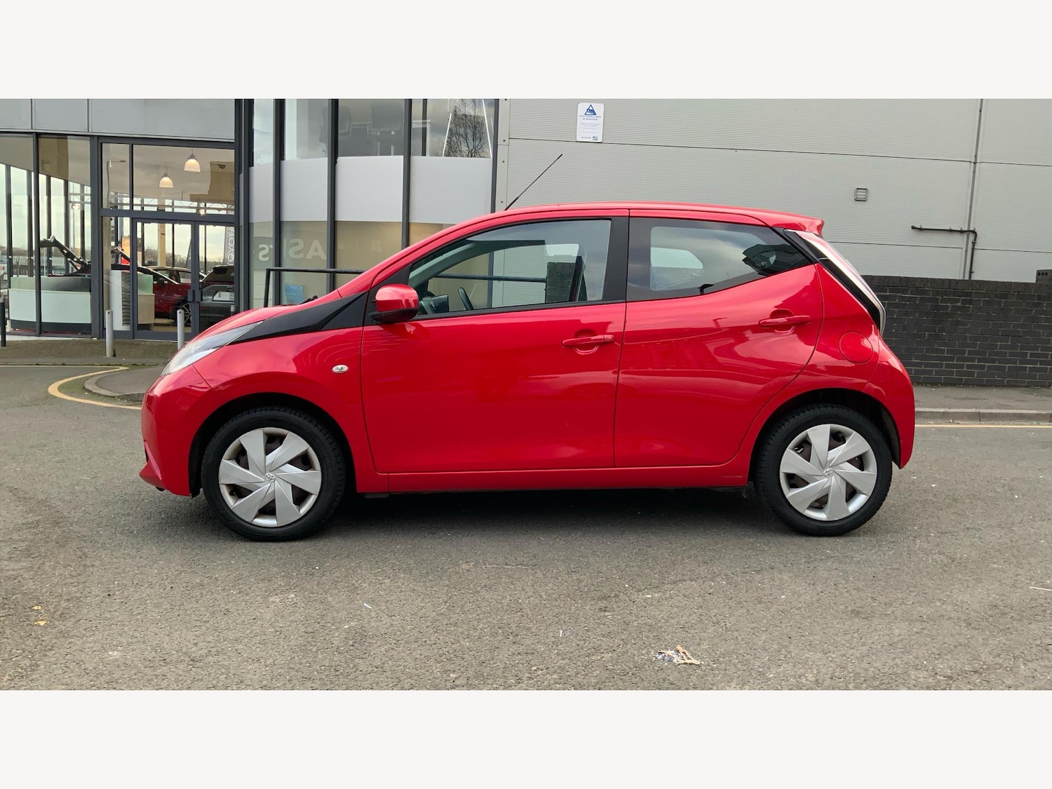 Used Toyota AYGO 2015 for sale - 77057378: Photo 19