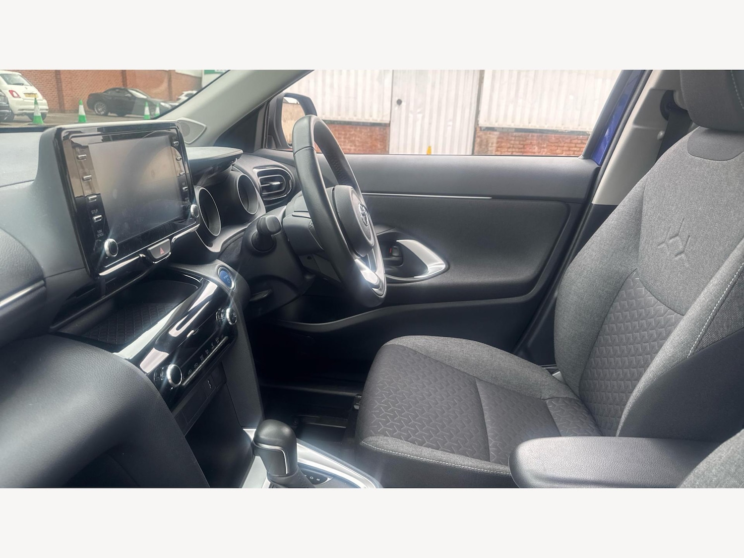 Used Toyota Yaris Cross 2022 for sale - 76409049: Photo 12