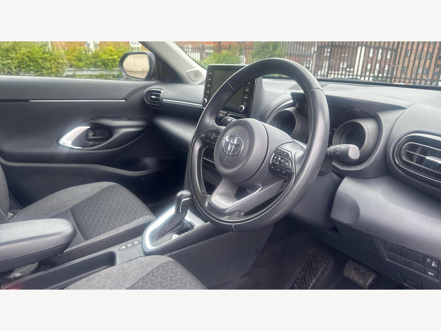 Used Toyota Yaris Cross 2022 for sale - 76409049: Photo 13
