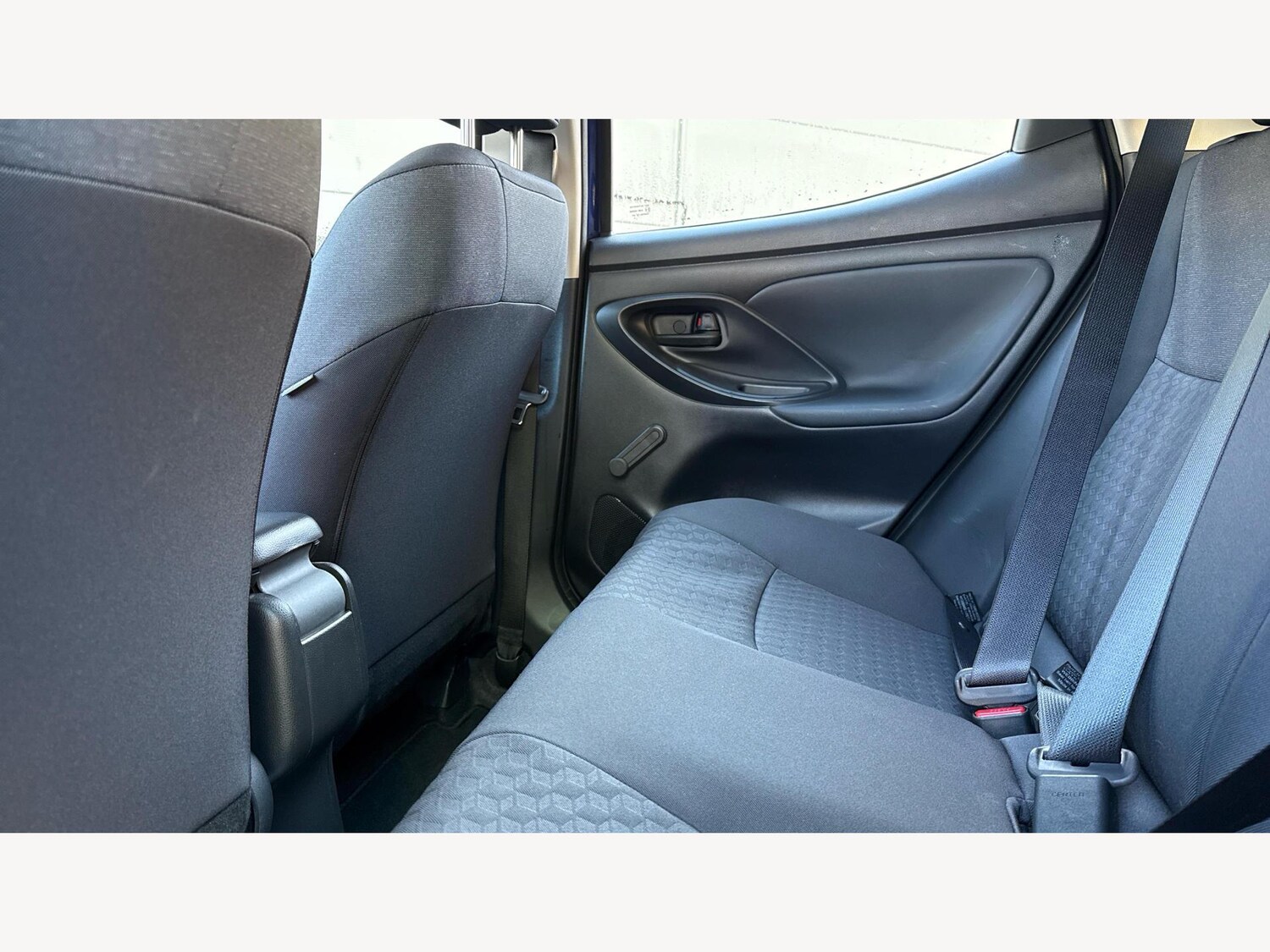 Used Toyota Yaris 2022 for sale - 76886564: Photo 15