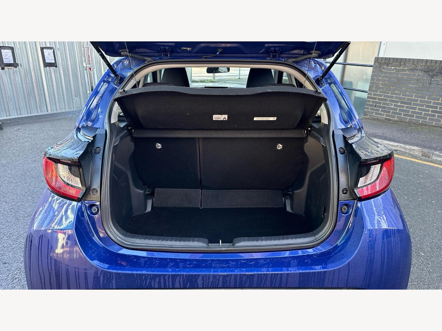 Used Toyota Yaris 2022 for sale - 76886564: Photo 16