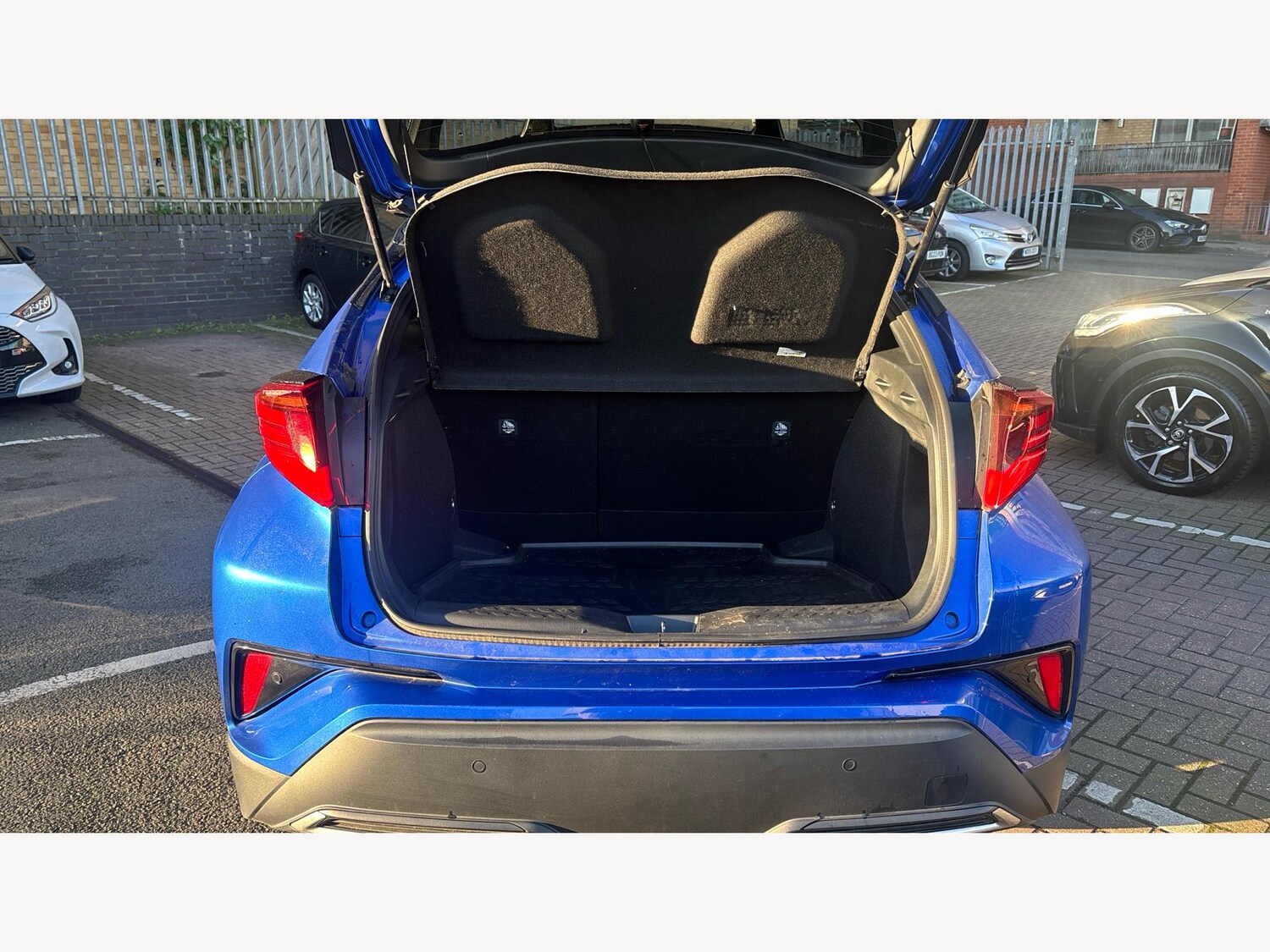 Used Toyota C-HR 2021 for sale - 77081768: Photo 16