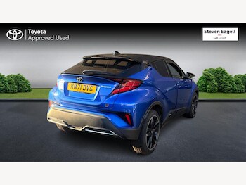 Used Toyota C-HR 2021 for sale - 77081768: Photo