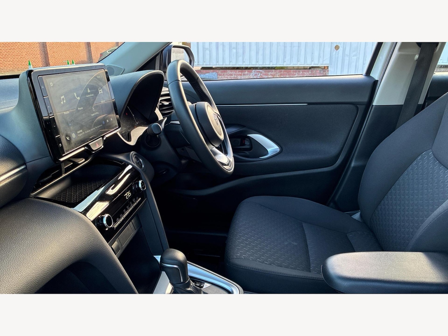 Used Toyota Yaris Cross 2025 for sale - 76423422: Photo 12