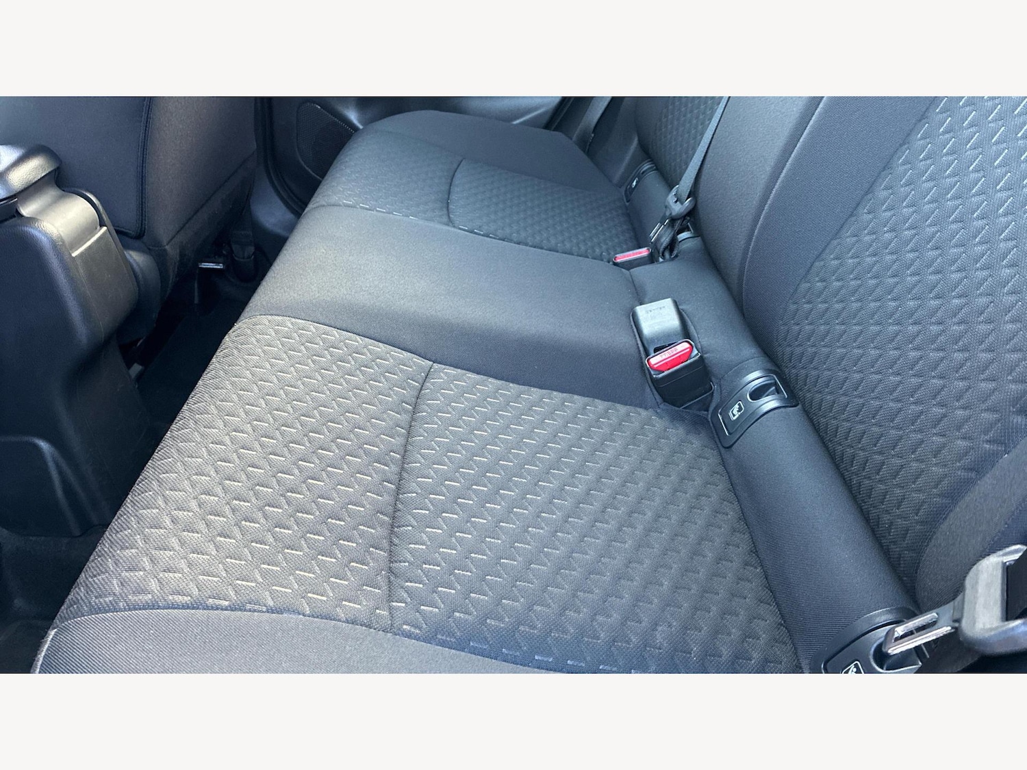 Used Toyota Yaris Cross 2025 for sale - 76423422: Photo 15