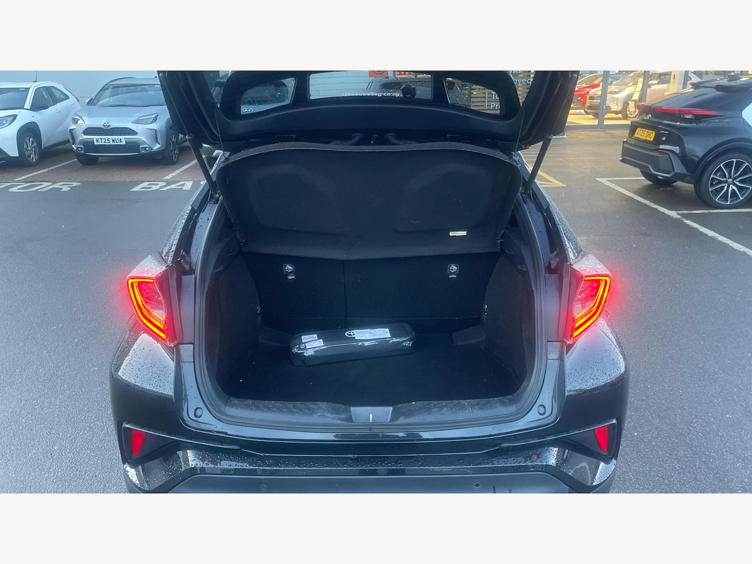 Used Toyota C-HR 2019 for sale - 76886111: Photo 16