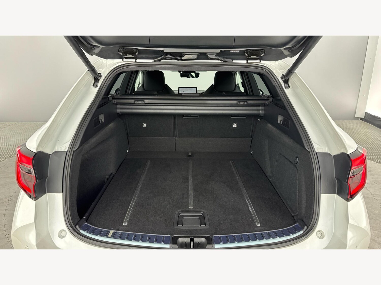 Used Toyota Corolla 2023 for sale - 76550430: Photo 16