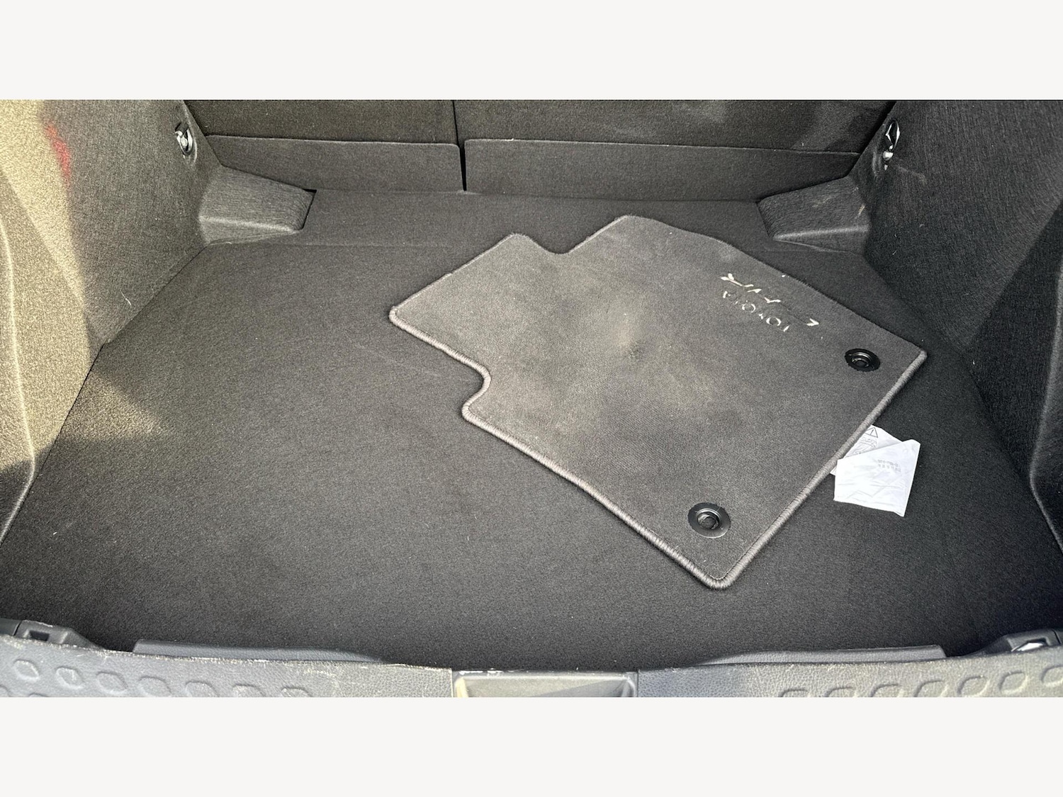 Used Toyota C-HR 2023 for sale - 76561345: Photo 16