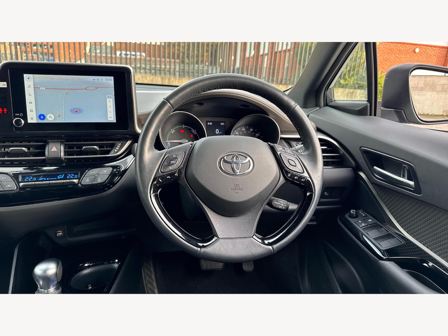 Used Toyota C-HR 2023 for sale - 76561345: Photo 8