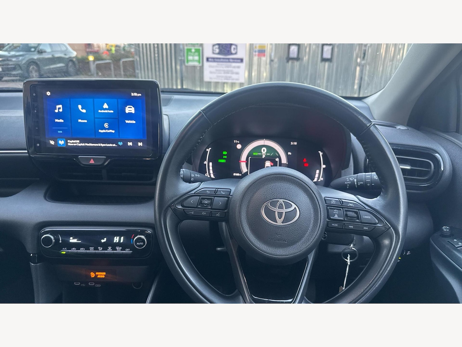 Used Toyota Yaris for sale - 77658535: Photo 10