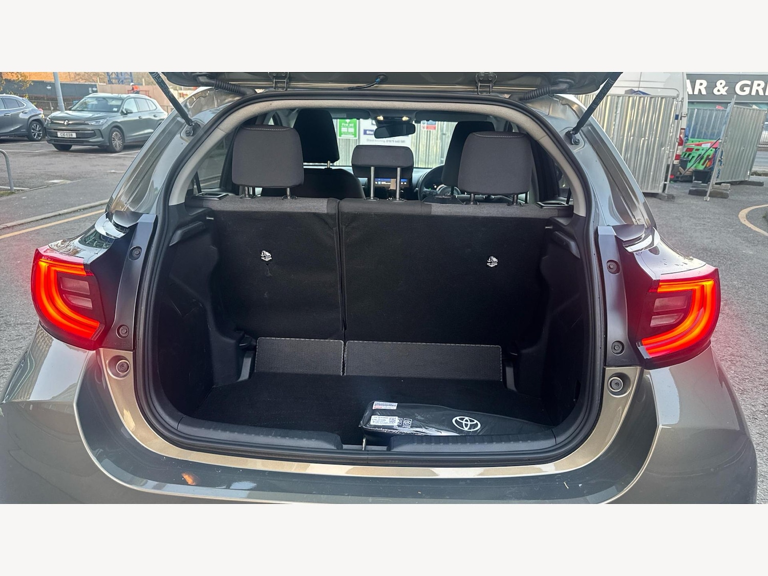 Used Toyota Yaris for sale - 77658535: Photo 16