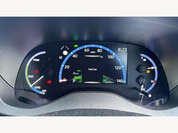 Used Toyota Yaris Cross 2023 for sale - 76337051: Photo 11
