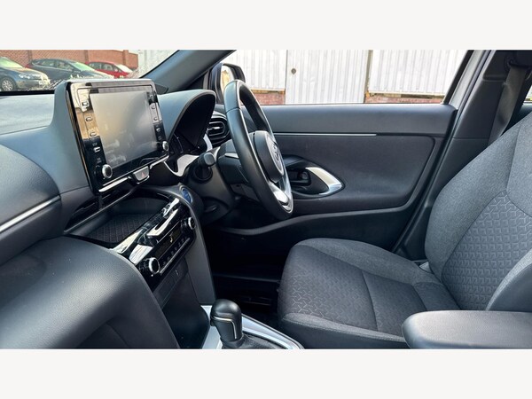 Used Toyota Yaris Cross 2023 for sale - 76337051: Photo 12