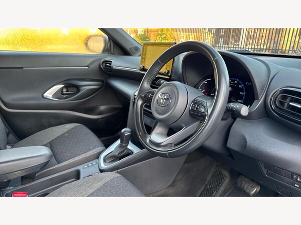 Used Toyota Yaris Cross 2023 for sale - 76337051: Photo 13
