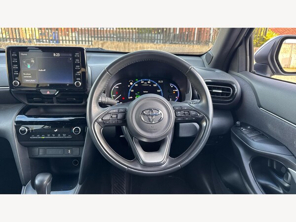 Used Toyota Yaris Cross 2023 for sale - 76337051: Photo 8