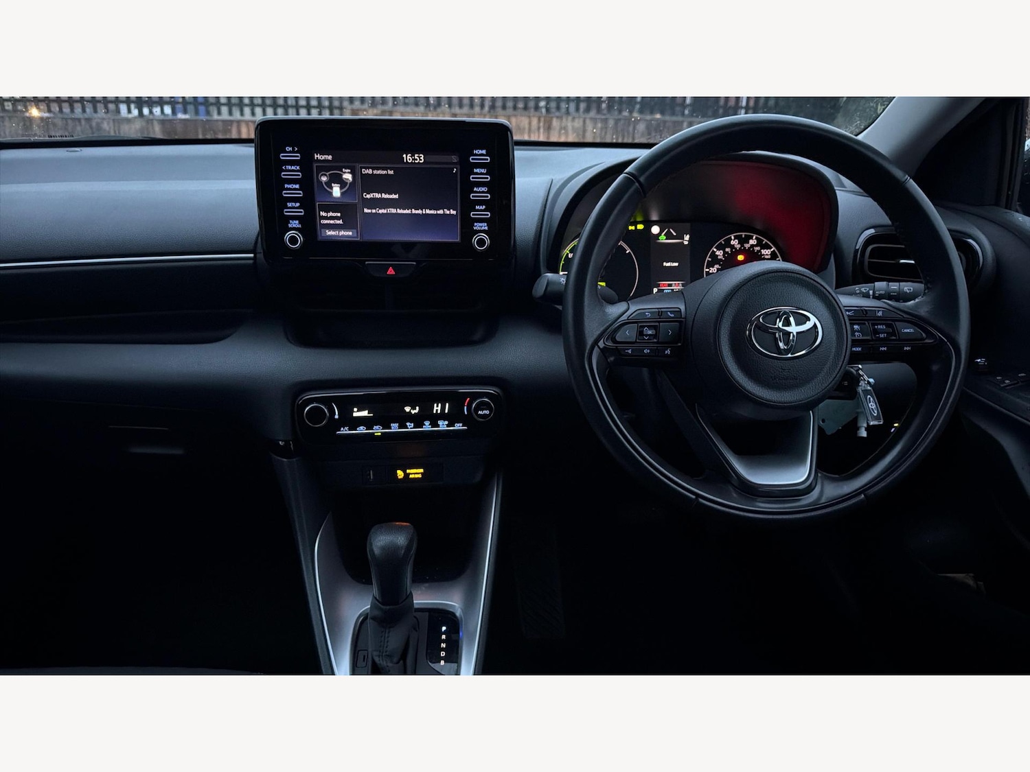 Used Toyota Yaris 2022 for sale - 77440771: Photo 8