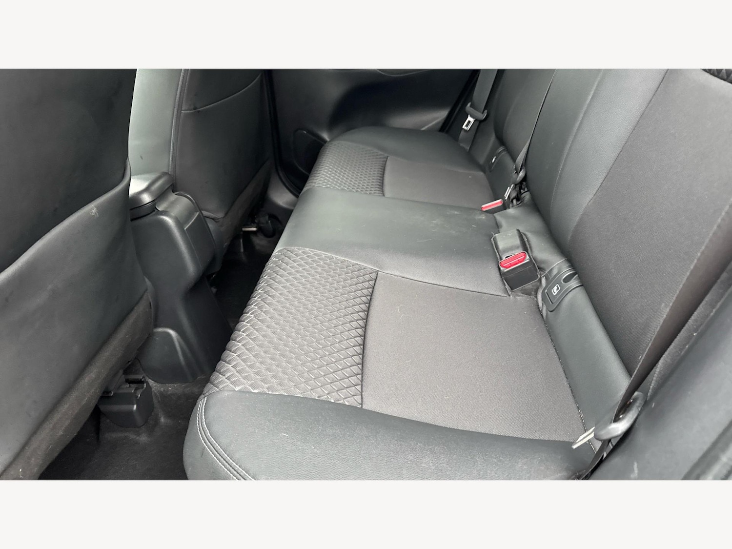 Used Toyota Yaris 2021 for sale - 76472595: Photo 15