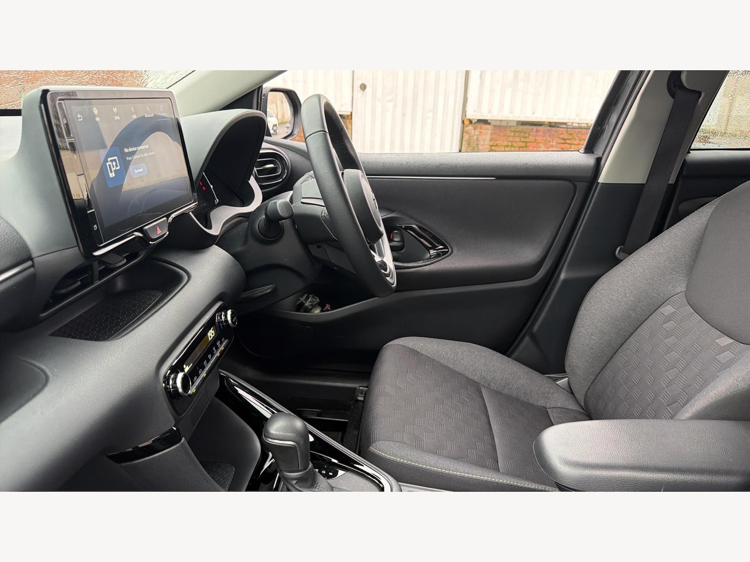 Used Toyota Yaris 2025 for sale - 77238541: Photo 12