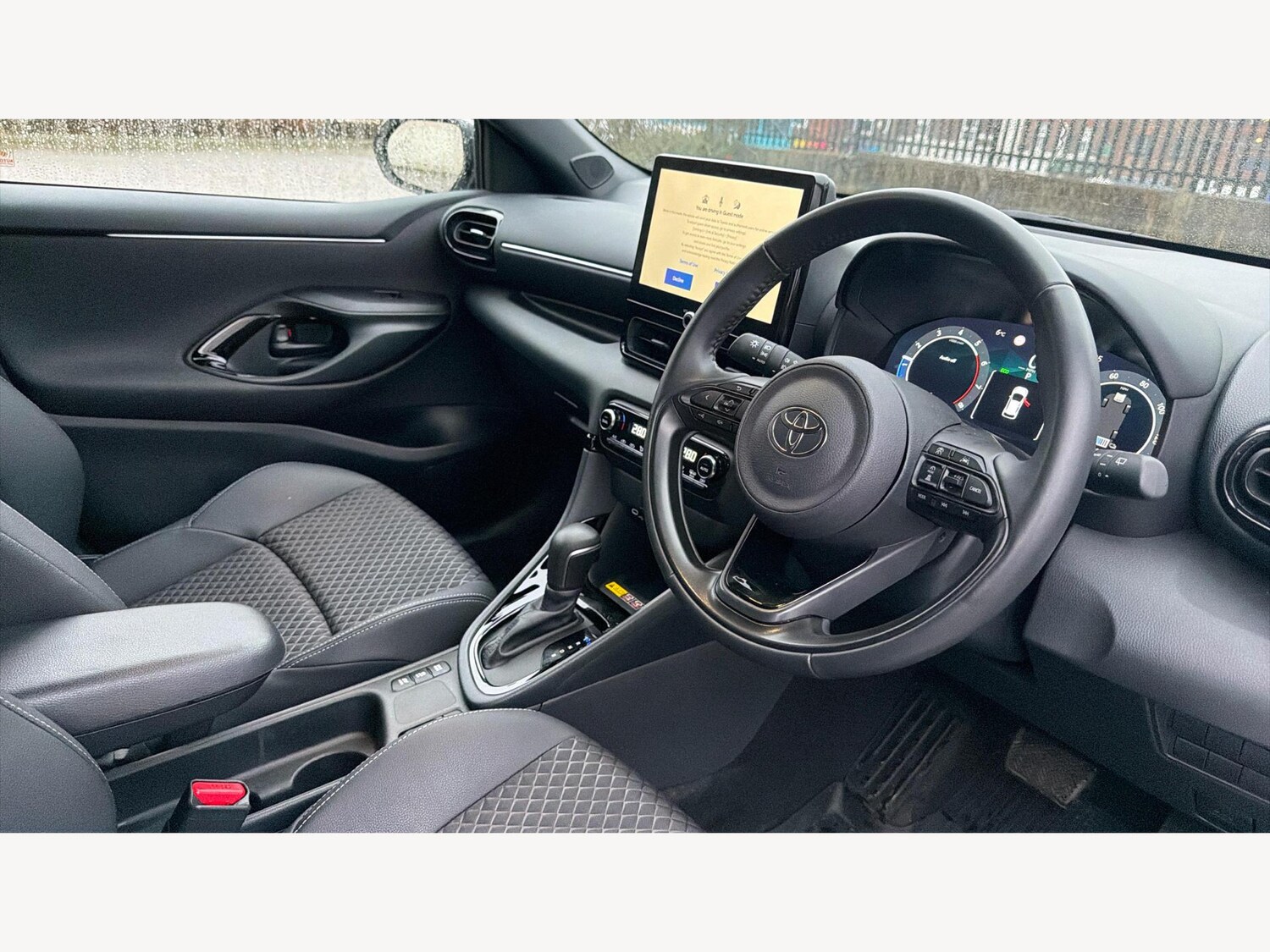 Used Toyota Yaris 2025 for sale - 77599134: Photo 14