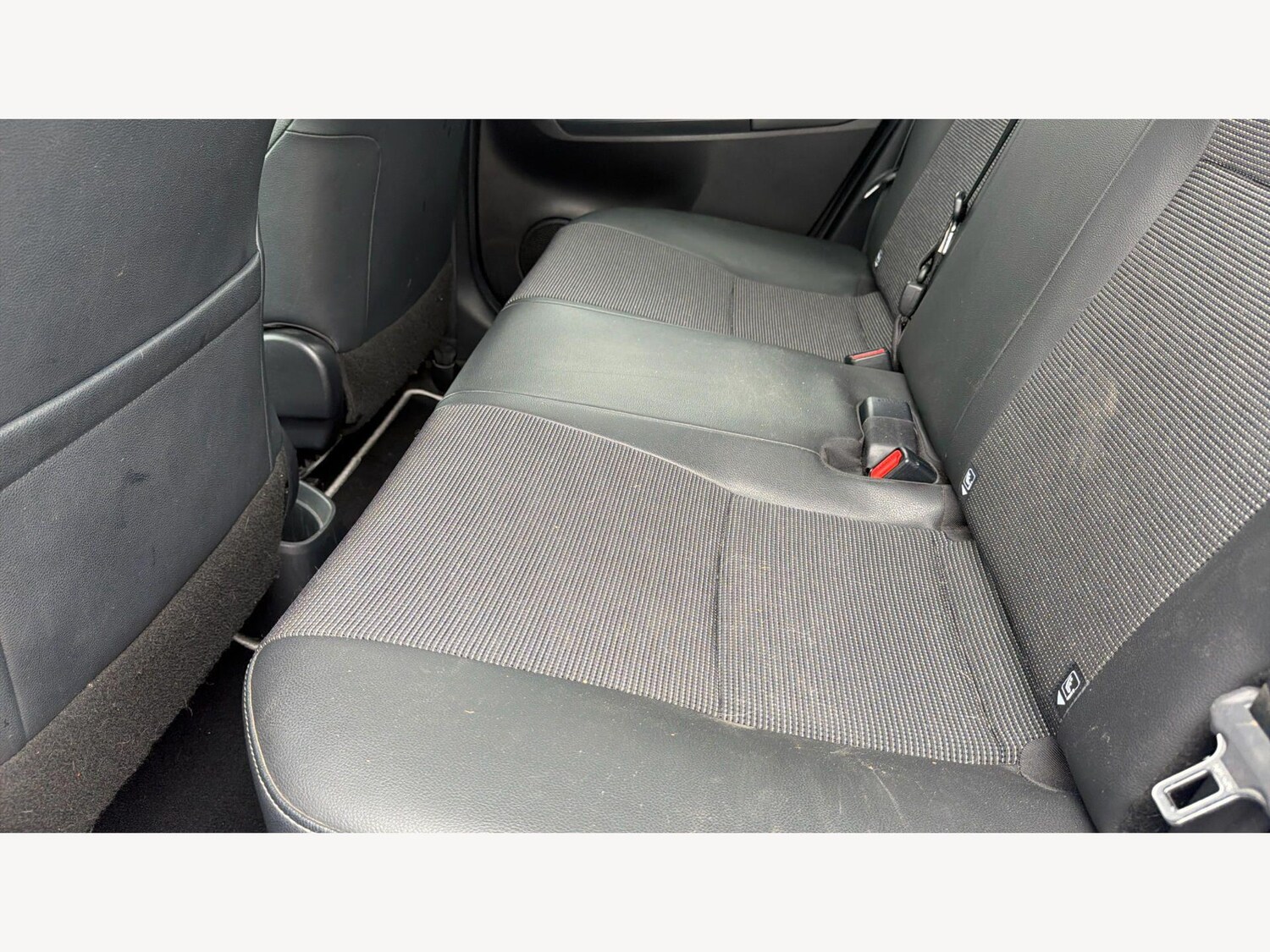 Used Toyota Yaris for sale - 78135623: Photo 16