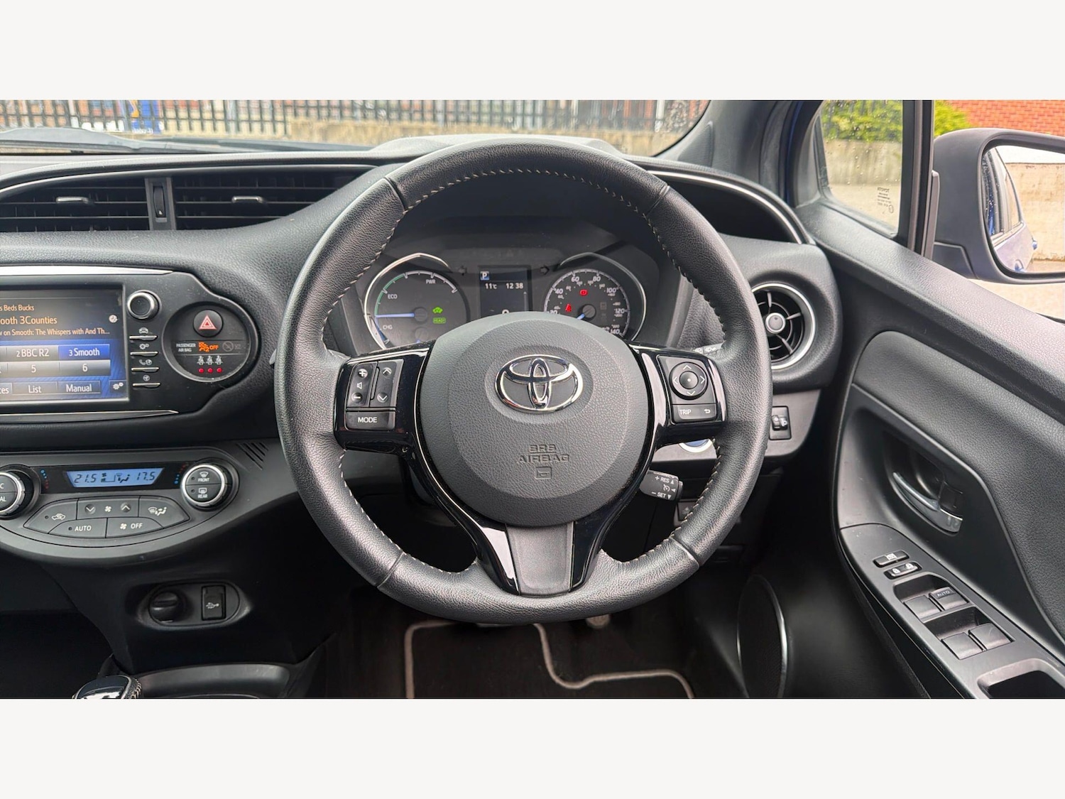 Used Toyota Yaris for sale - 78135623: Photo 9