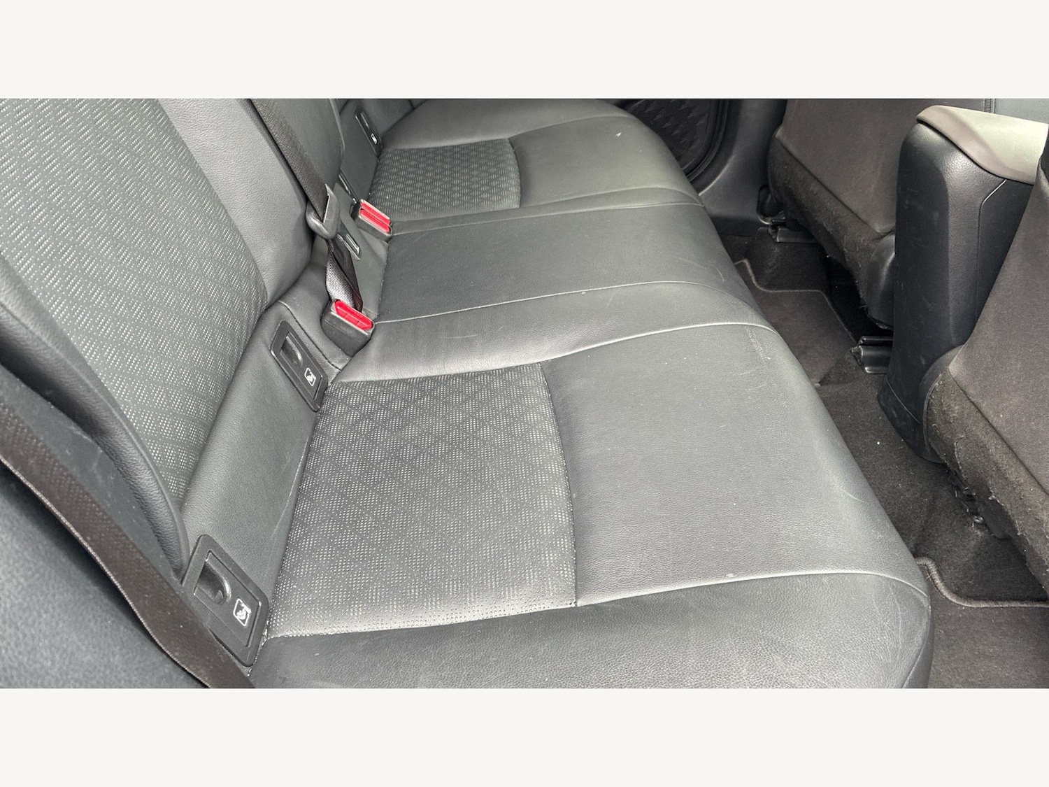 Used Toyota C-HR 2023 for sale - 76397905: Photo 14