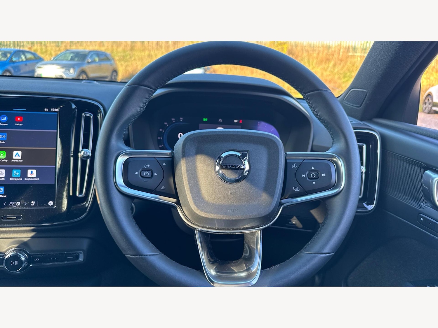 Used Volvo XC40 2023 for sale - 76109771: Photo 10