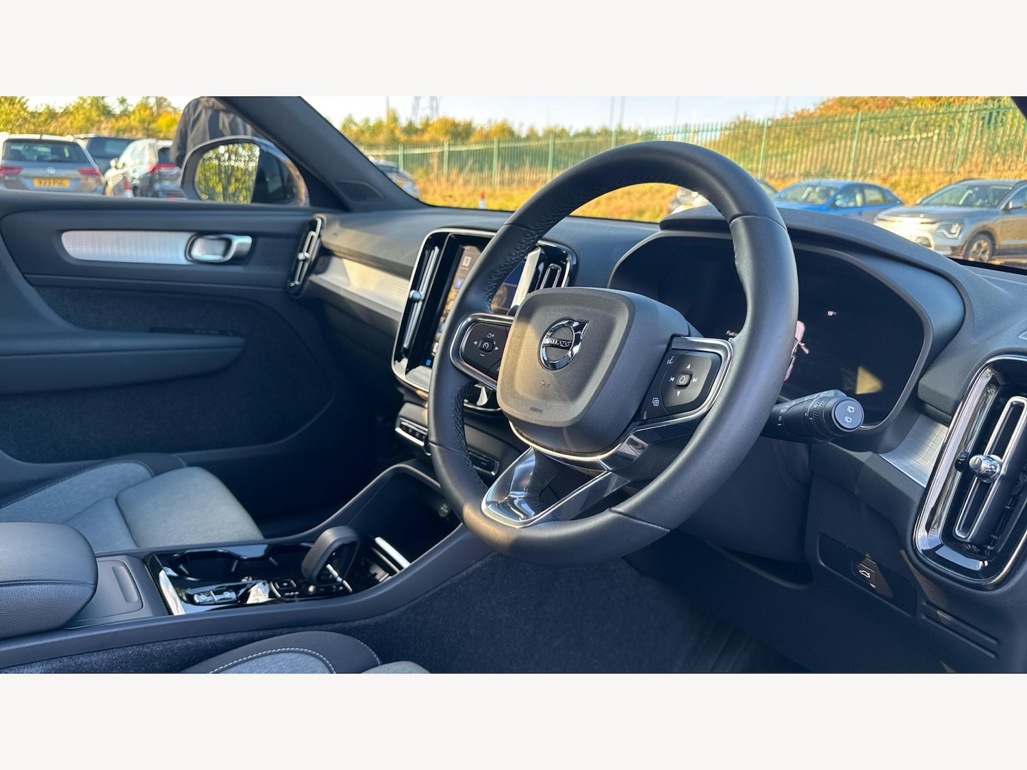 Used Volvo XC40 2023 for sale - 76109771: Photo 13