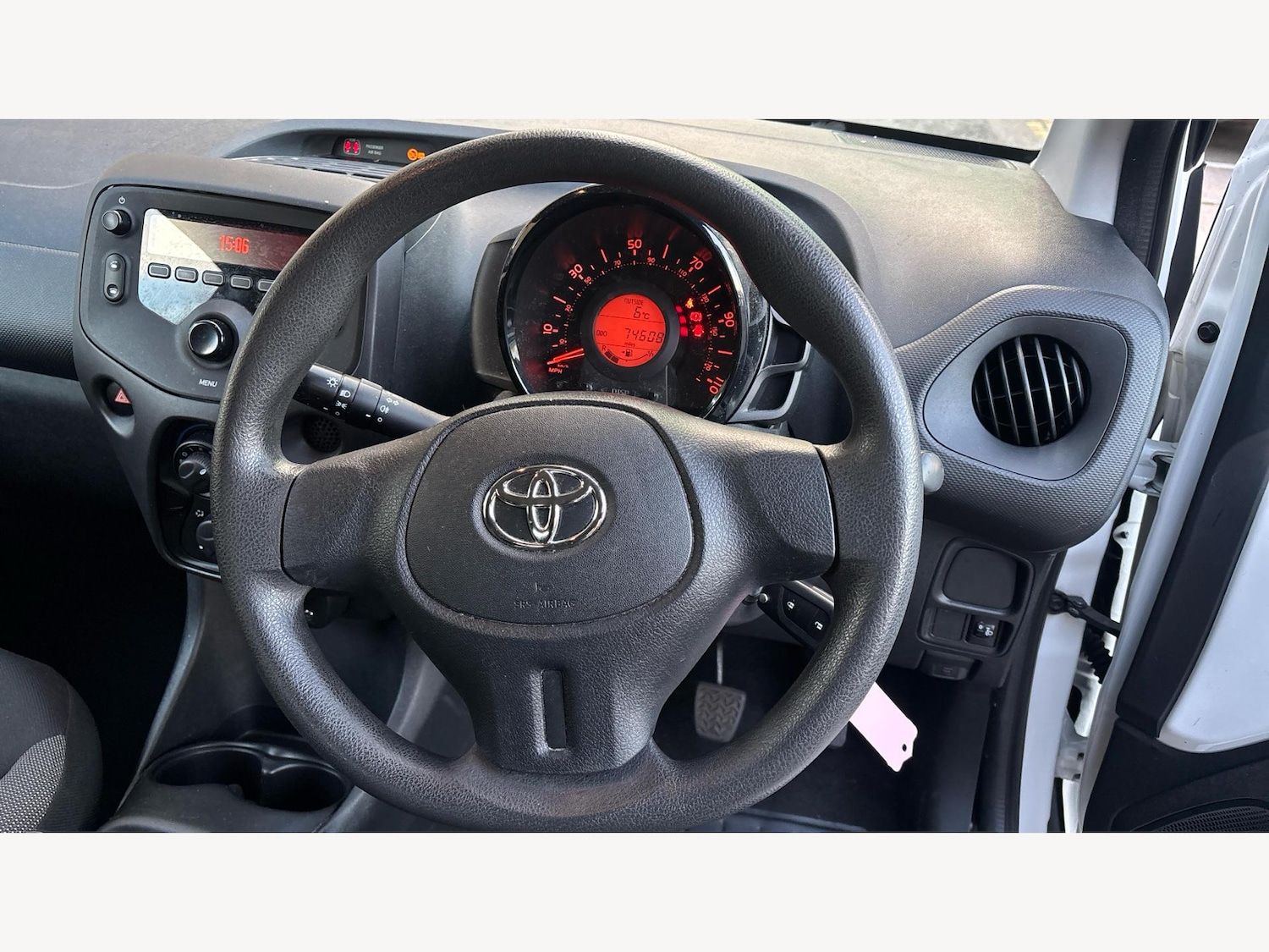 Used Toyota AYGO for sale - 76727937: Photo 10